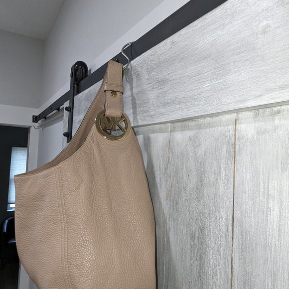Michael Kors Slouchy Hobo bag Very Good Condition - Picture 3 of 11